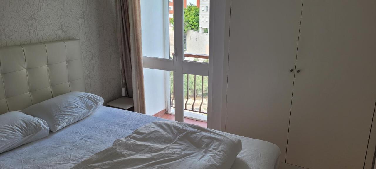 ליסבון Comfy Room Near Metro מראה חיצוני תמונה